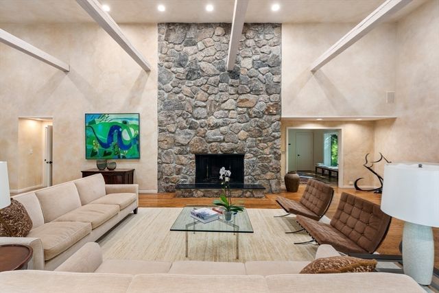 24 Trailside, Weston, MA 02493