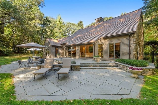 24 Trailside, Weston, MA 02493