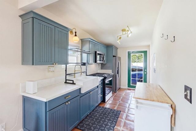 512 S Maple, Santa Ana, CA 92701