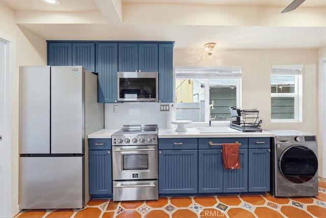 512 S Maple, Santa Ana, CA 92701