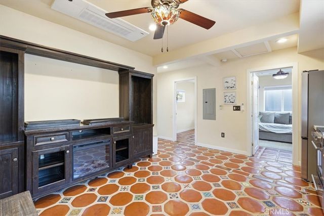 512 S Maple, Santa Ana, CA 92701