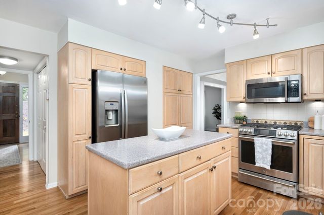 107 Ballantree Drive, Asheville, NC 28803