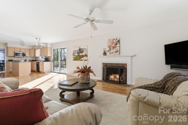 107 Ballantree Drive, Asheville, NC 28803