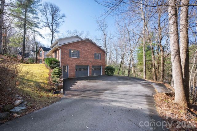 107 Ballantree Drive, Asheville, NC 28803