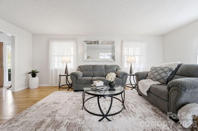 107 Ballantree Drive, Asheville, NC 28803