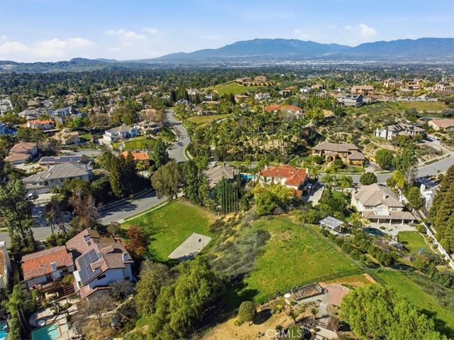 835 La Solana, Redlands, CA 92373