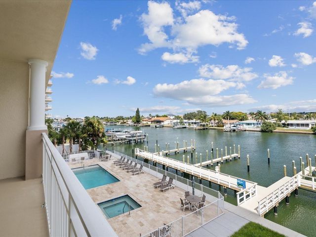 125 ISLAND WAY 304, Clearwater Beach, FL 33767