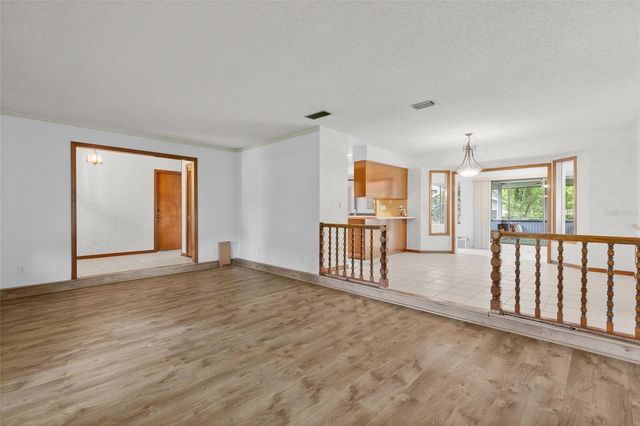 521 FERNWOOD DRIVE, Altamonte Springs, FL 32701