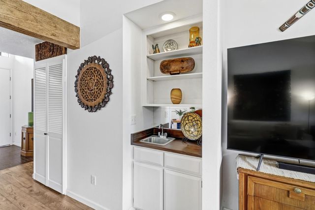 4969 Village Oaks Dr, Rocklin, CA 95677