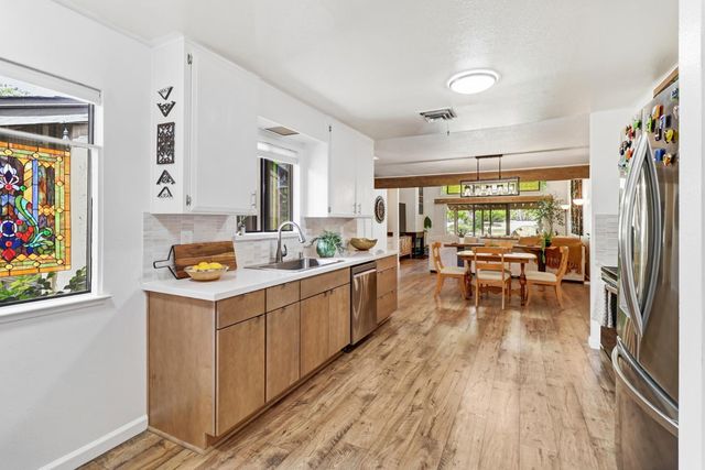 4969 Village Oaks Dr, Rocklin, CA 95677