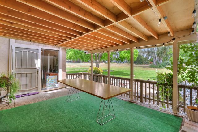 4969 Village Oaks Dr, Rocklin, CA 95677
