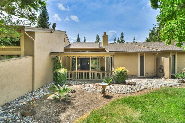 4969 Village Oaks Dr, Rocklin, CA 95677