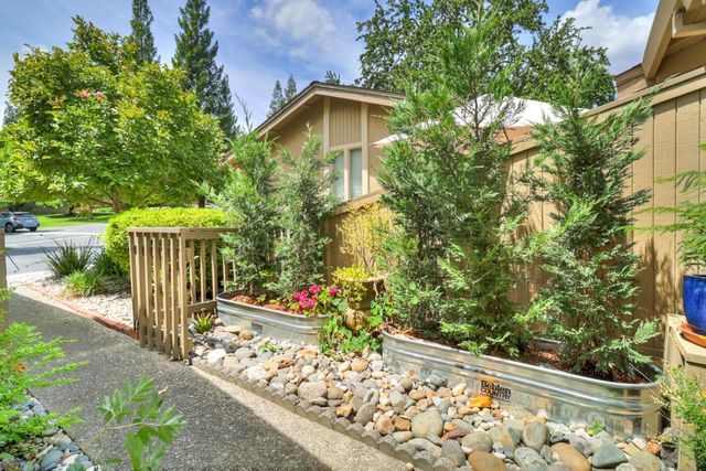 4969 Village Oaks Dr, Rocklin, CA 95677