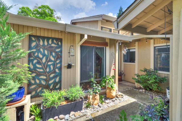 4969 Village Oaks Dr, Rocklin, CA 95677