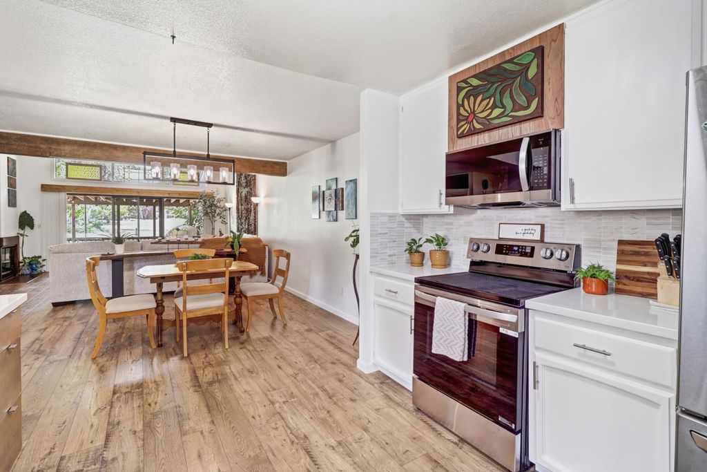 4969 Village Oaks Dr, Rocklin, CA 95677