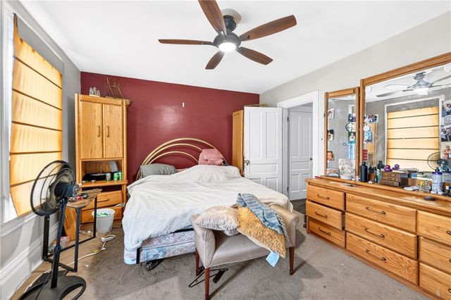 1218 Mutual St, Sheraden, PA 15204