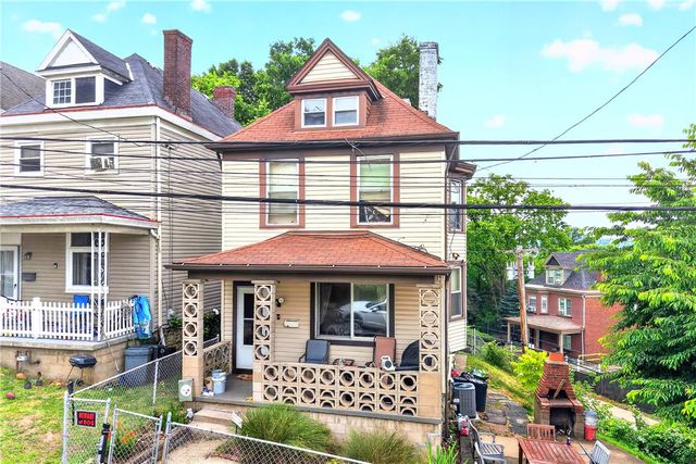 1218 Mutual St, Sheraden, PA 15204