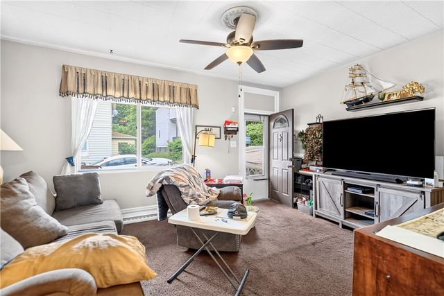 1218 Mutual St, Sheraden, PA 15204