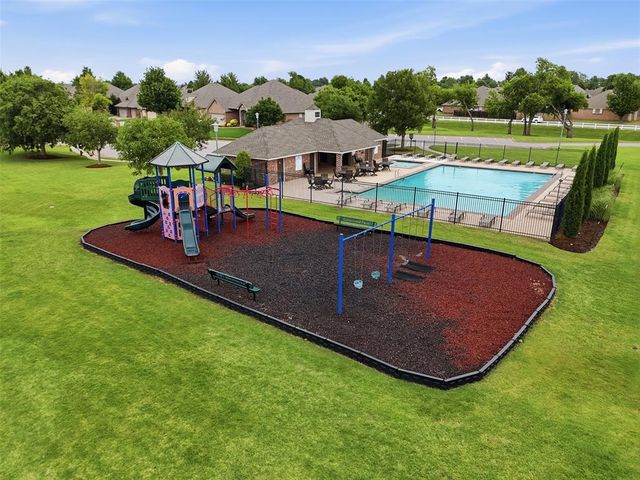 9036 NW 79th Terrace, Yukon, OK 73099