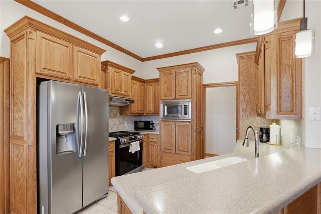 9036 NW 79th Terrace, Yukon, OK 73099