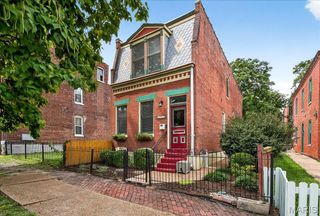 2415 Menard Street, St Louis, MO 63104