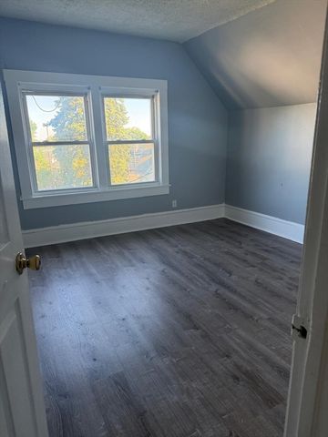 20 Oakland Ter, Lynn, MA 01905