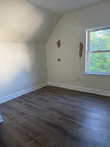 20 Oakland Ter, Lynn, MA 01905