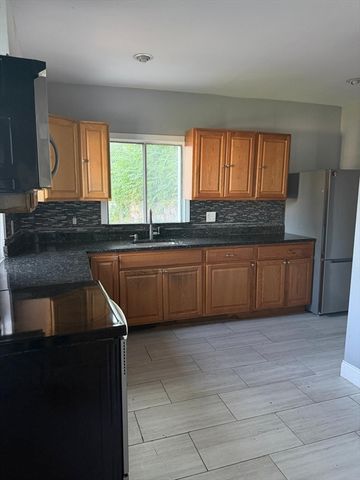 20 Oakland Ter, Lynn, MA 01905