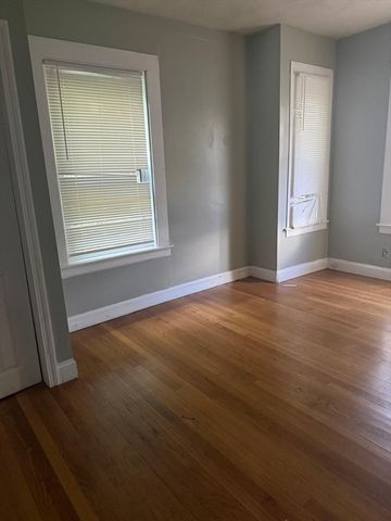 20 Oakland Ter, Lynn, MA 01905