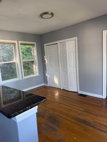 20 Oakland Ter, Lynn, MA 01905