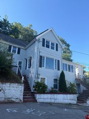 20 Oakland Ter, Lynn, MA 01905