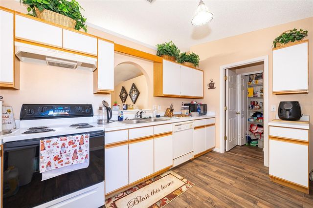 4044 IVEYGLEN AVENUE, Orlando, FL 32826