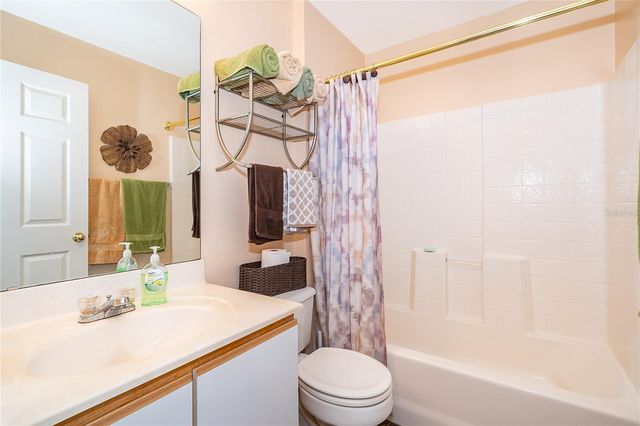 4044 IVEYGLEN AVENUE, Orlando, FL 32826