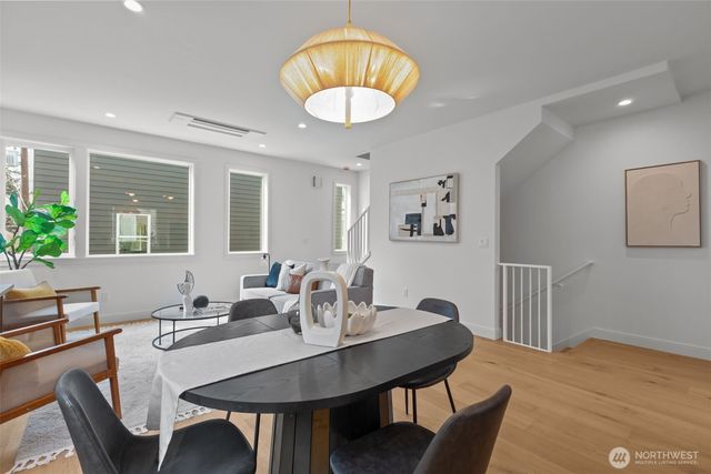 2220 B NW 62nd Street, Seattle, WA 98107