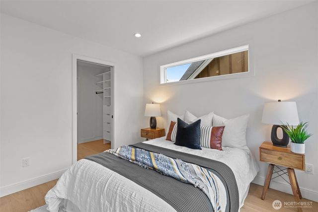 2220 B NW 62nd Street, Seattle, WA 98107