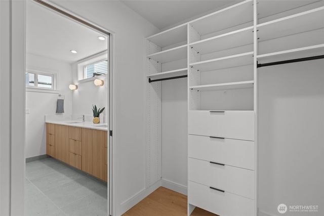 2220 B NW 62nd Street, Seattle, WA 98107