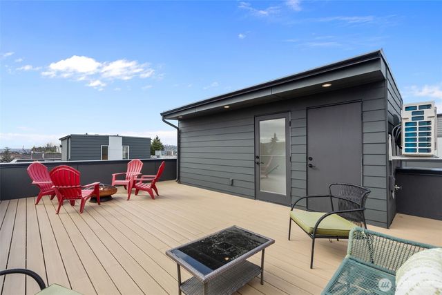 2220 B NW 62nd Street, Seattle, WA 98107