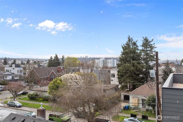 2220 B NW 62nd Street, Seattle, WA 98107