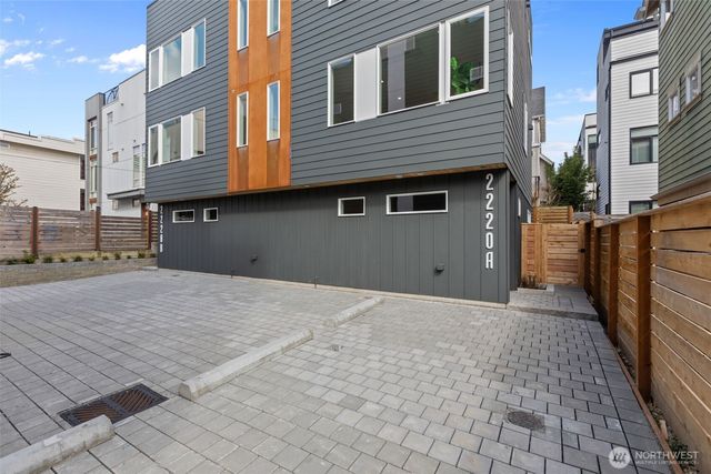 2220 B NW 62nd Street, Seattle, WA 98107
