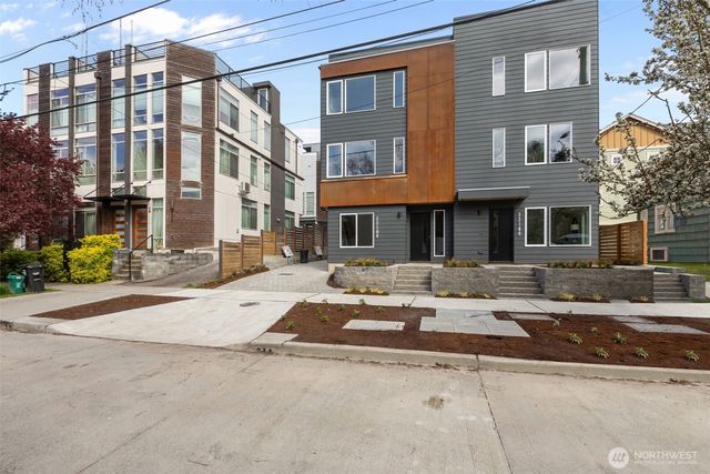 2220 B NW 62nd Street, Seattle, WA 98107