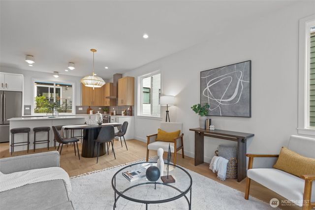 2220 B NW 62nd Street, Seattle, WA 98107