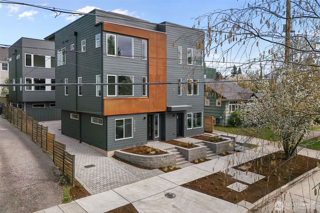 2220 B NW 62nd Street, Seattle, WA 98107