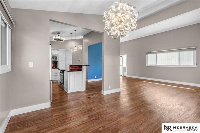 510 Hazelwood Drive, Lincoln, NE 68510