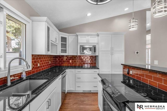 510 Hazelwood Drive, Lincoln, NE 68510