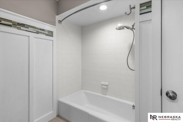 510 Hazelwood Drive, Lincoln, NE 68510