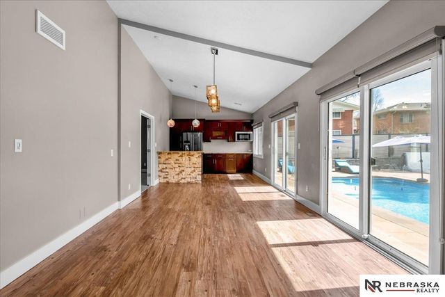 510 Hazelwood Drive, Lincoln, NE 68510