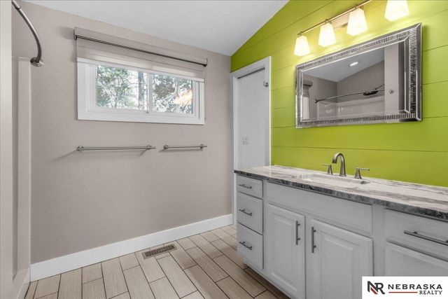 510 Hazelwood Drive, Lincoln, NE 68510