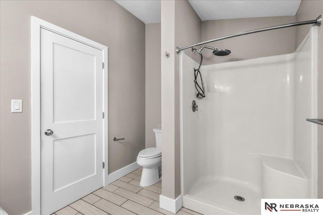 510 Hazelwood Drive, Lincoln, NE 68510