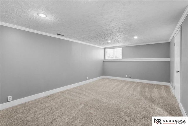 510 Hazelwood Drive, Lincoln, NE 68510