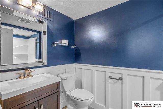 510 Hazelwood Drive, Lincoln, NE 68510